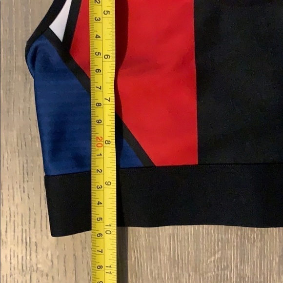 Under Armour Sports Bra - XS - Picture 5 of 9